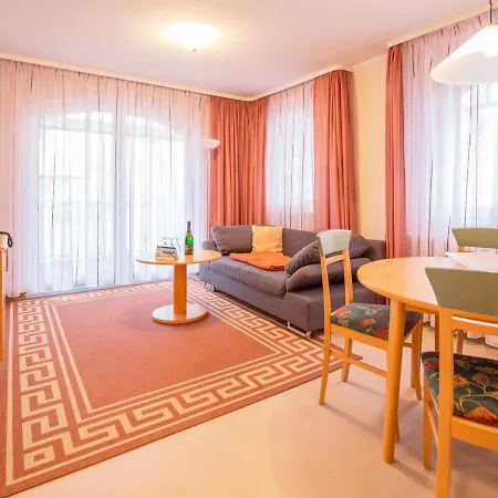 Strandvillen - Mit 1 Schlafzimmer Und Balkon Ah-564 Appartamento